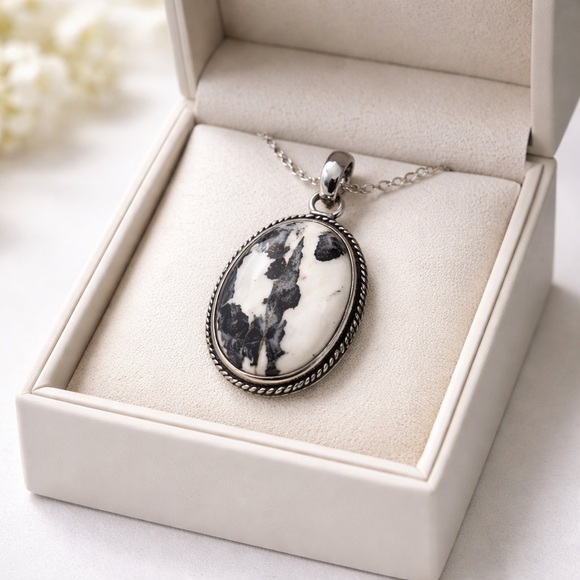 NEW! Zebra Jasper Necklace - Picture 3 of 13